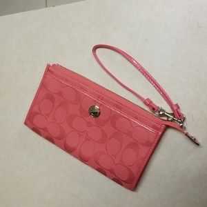 Coach wristlet pink